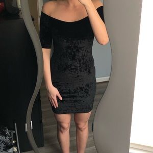 FASHION NOVA black yanni velvet dress